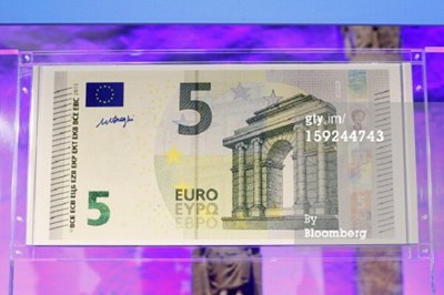 Một mẫu đồng Euro mới.
